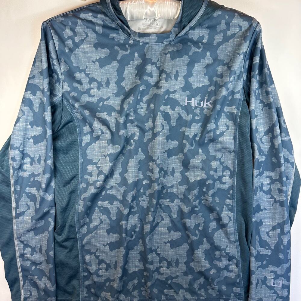 Huk Performance Hooded Fishing Shirt Blue Camo Long Sleeve Men’s Small UPF 50 Su